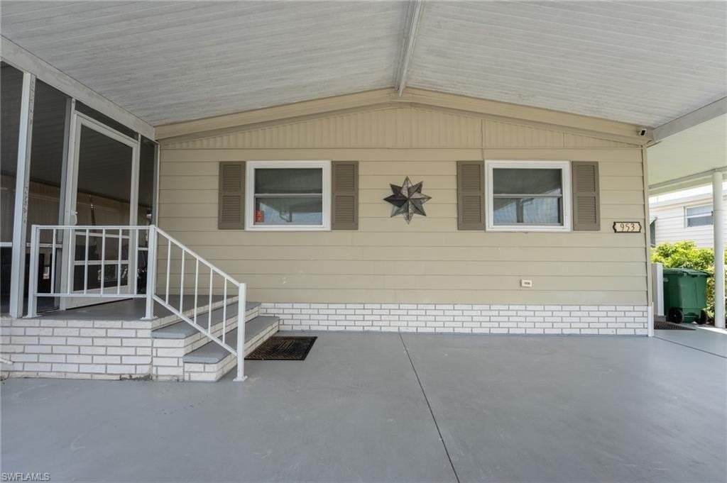 953 Bunker Hill Dr - Photo 4 of 29