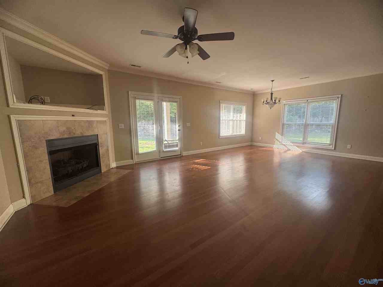 208 Treetop Dr Se - Photo 4 of 22