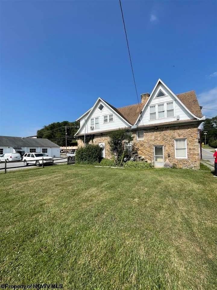 236 1/2 S Kanawha St