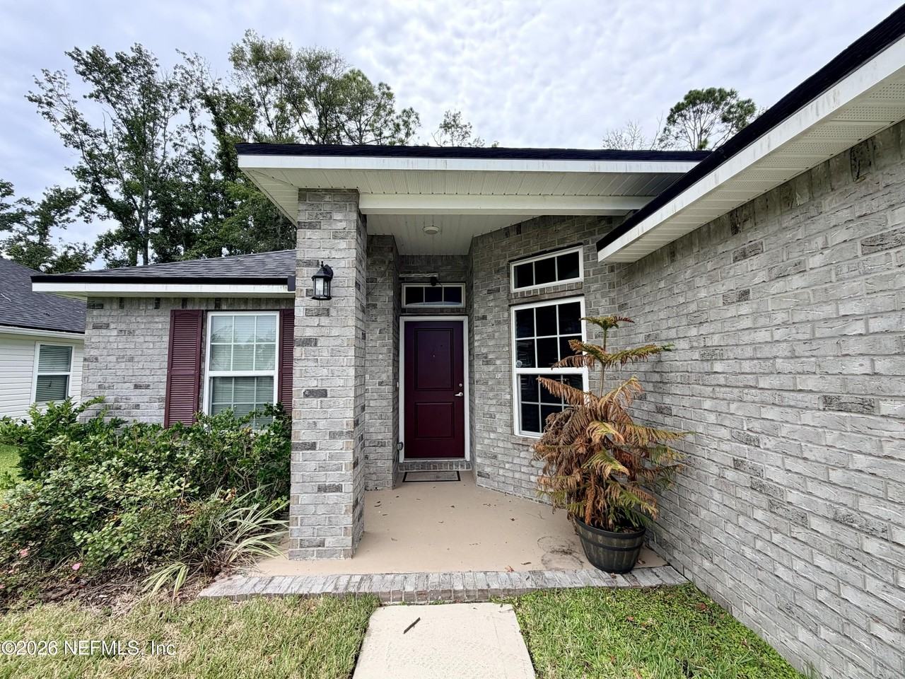 8124 Helmsley Blvd - Photo 2 of 24