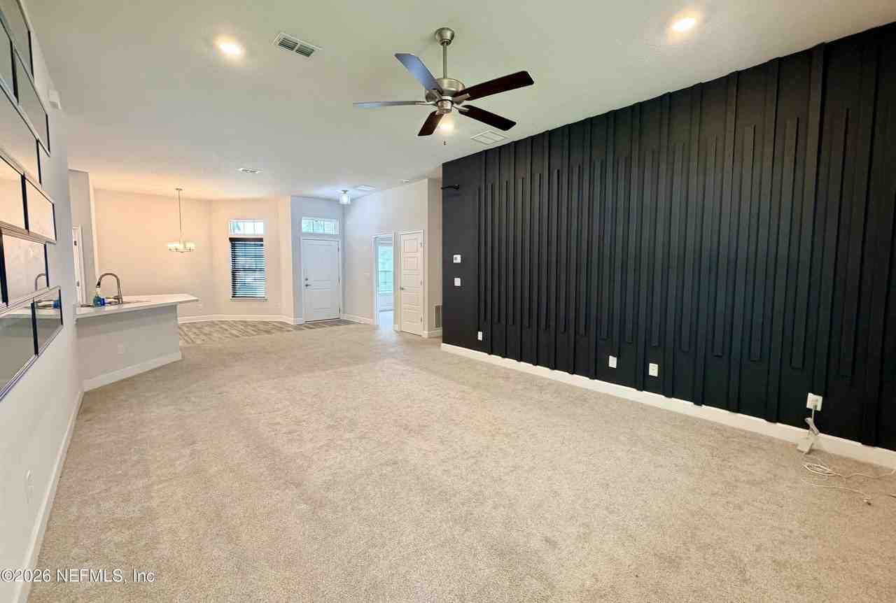 8124 Helmsley Blvd - Photo 4 of 24