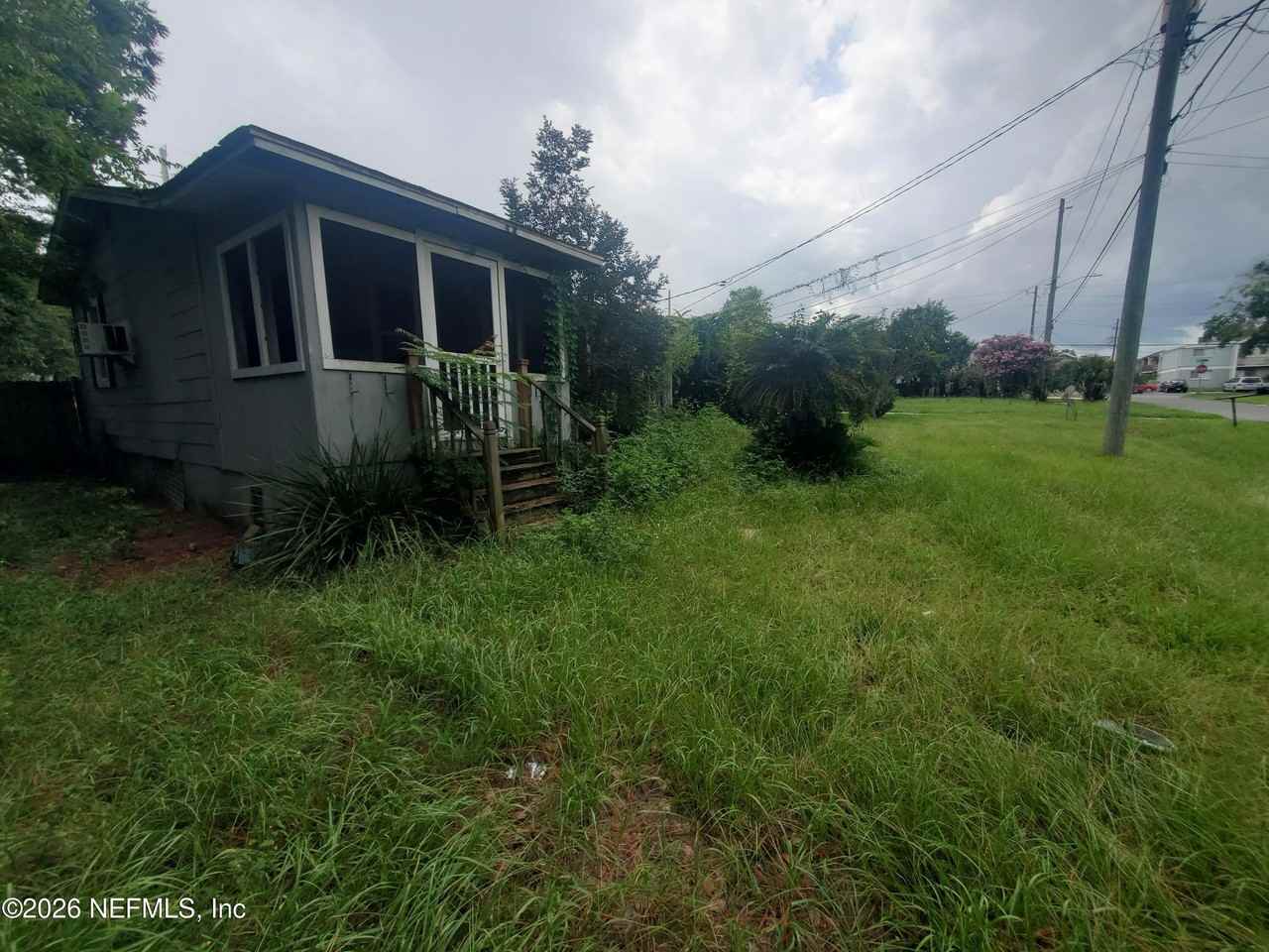 5722 Lexington Ave - Photo 2 of 15