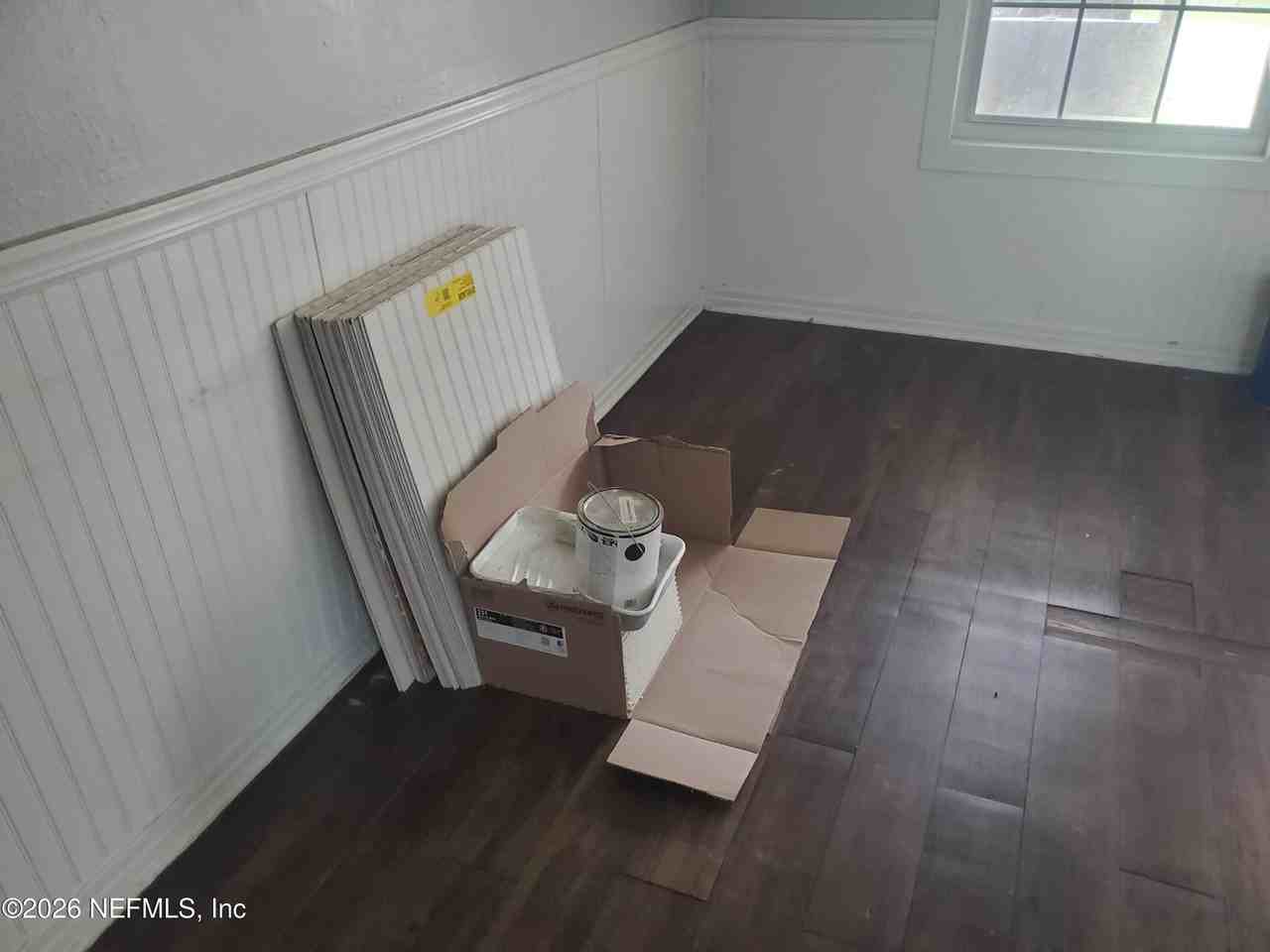 5722 Lexington Ave - Photo 4 of 15