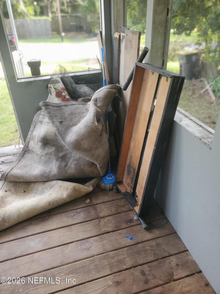 5722 Lexington Ave - Photo 5 of 15