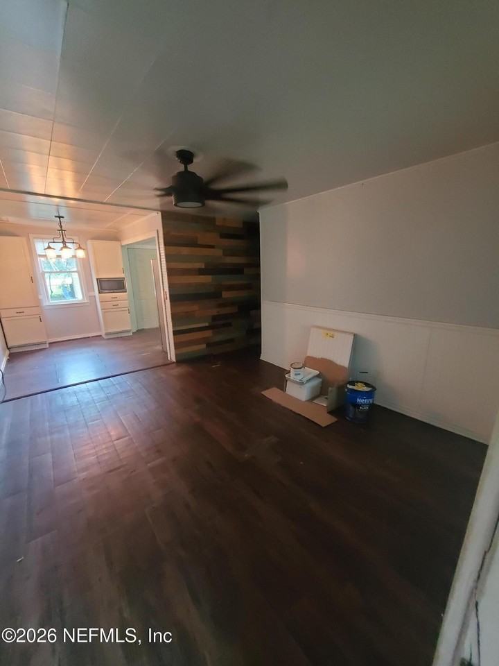 5722 Lexington Ave - Photo 6 of 10