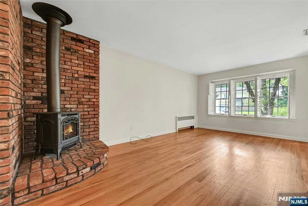 12 Leoson Pkwy - Photo 6 of 29