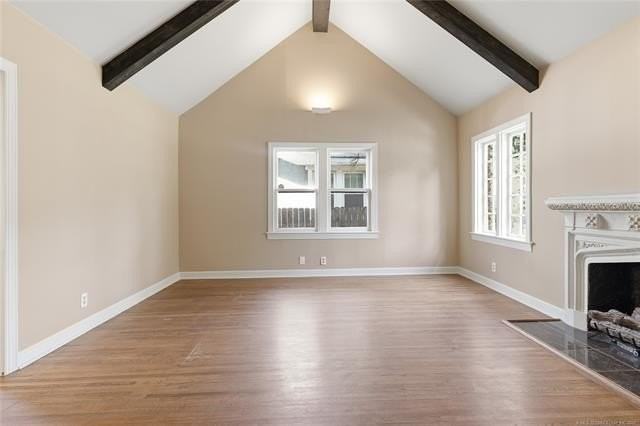 2124 E 19th St - Photo 6 of 39