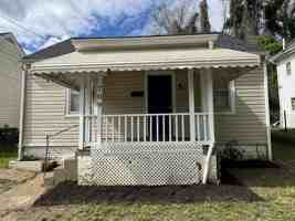 featured image of 709 Jackson St #1