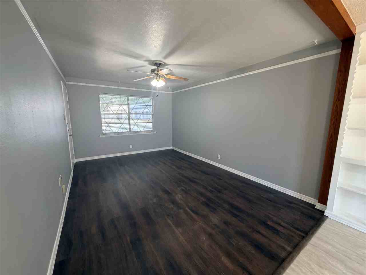 1416 Norwood Dr - Photo 4 of 17
