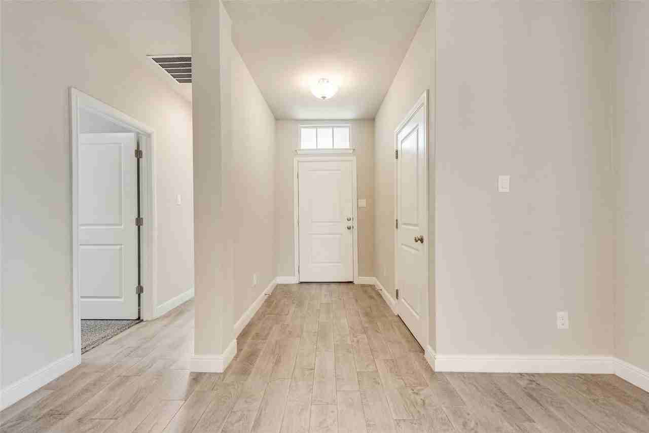 270 Irish Moss Dr - Photo 5 of 23