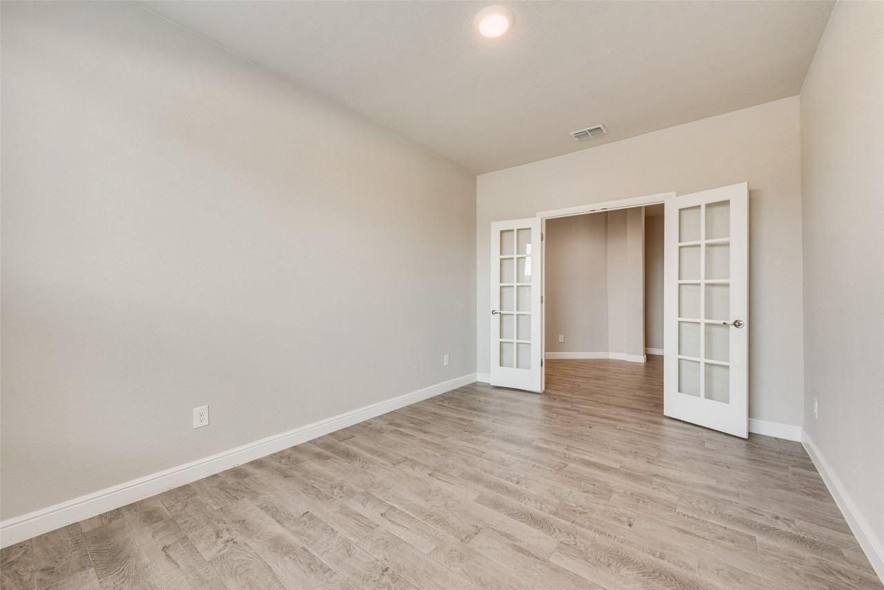 270 Irish Moss Dr - Photo 7 of 23