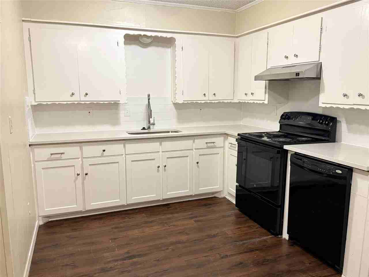 2111 Quail Run #A - Photo 5 of 11