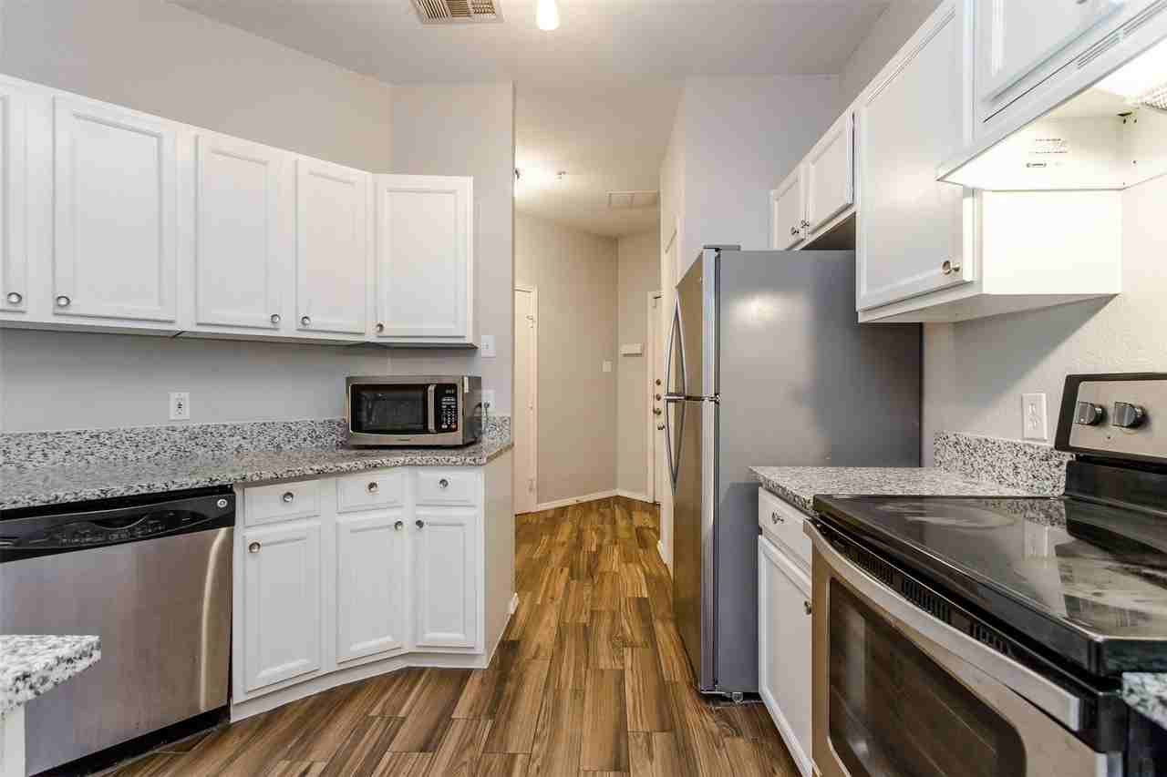 2825 Reagan St - Photo 3 of 14