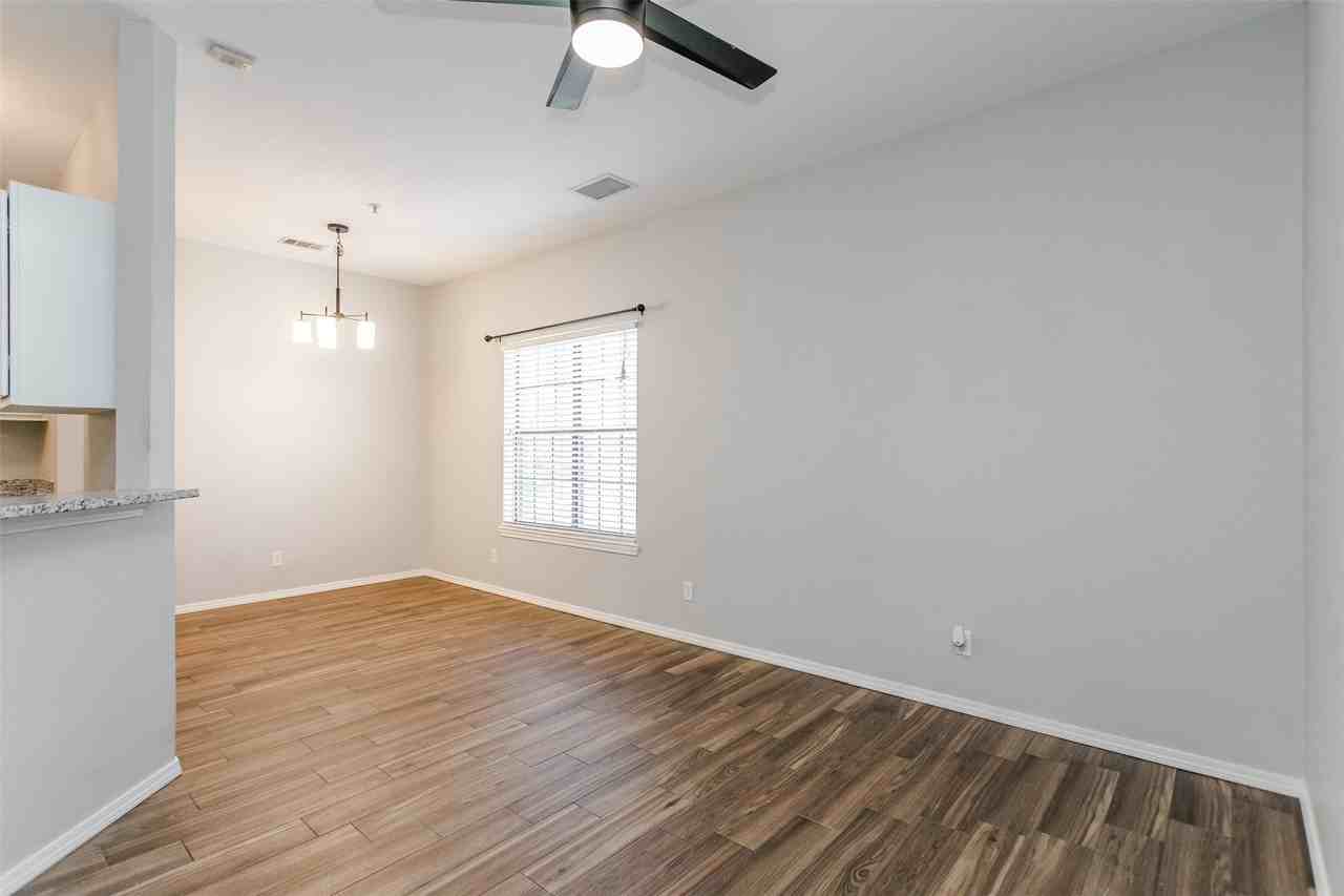 2825 Reagan St - Photo 6 of 14