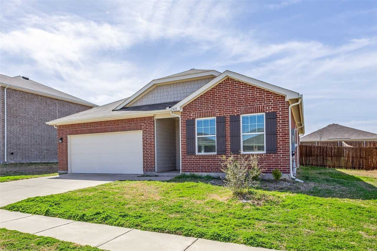 821 Cherry Blossom St - Photo 2 of 33