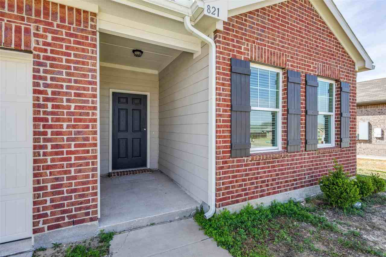 821 Cherry Blossom St - Photo 3 of 33
