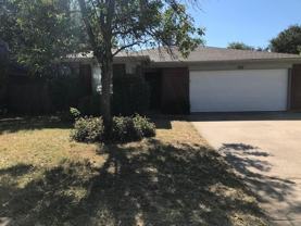 1355 Lincolnshire Way - Photo 1 of 1