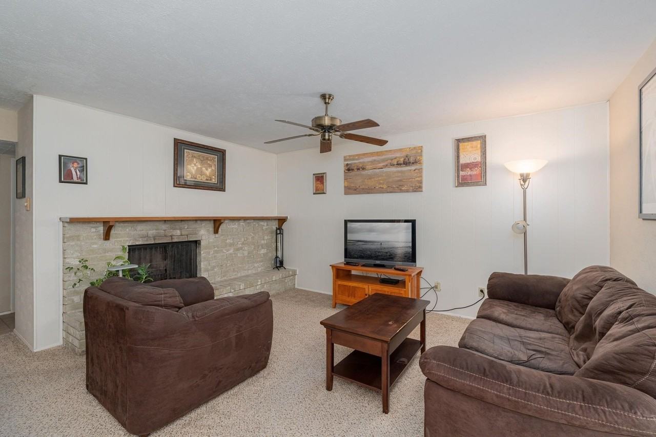 1201 Whitehall Dr - Photo 5 of 9