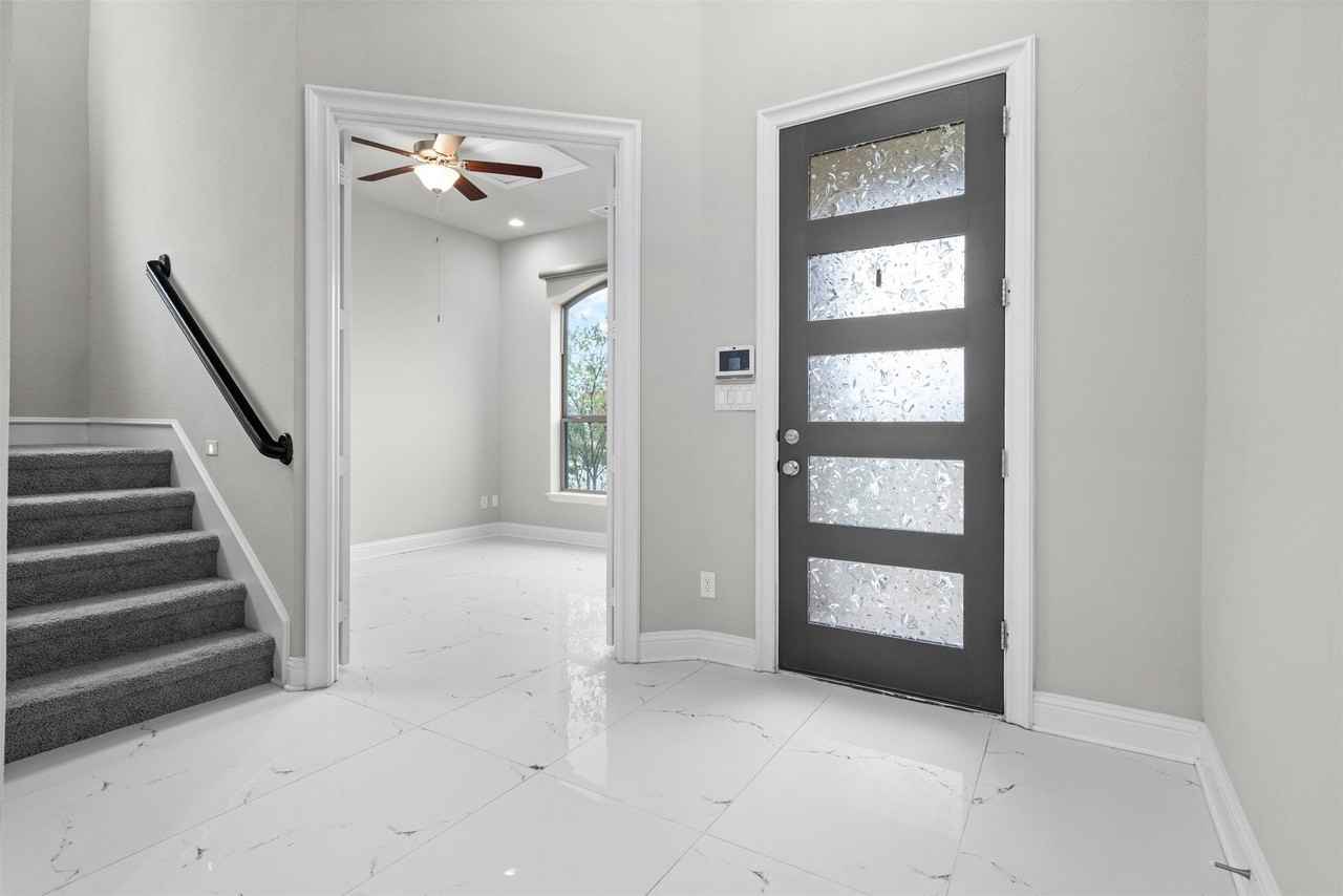 4505 Fall Meadow Dr - Photo 4 of 34