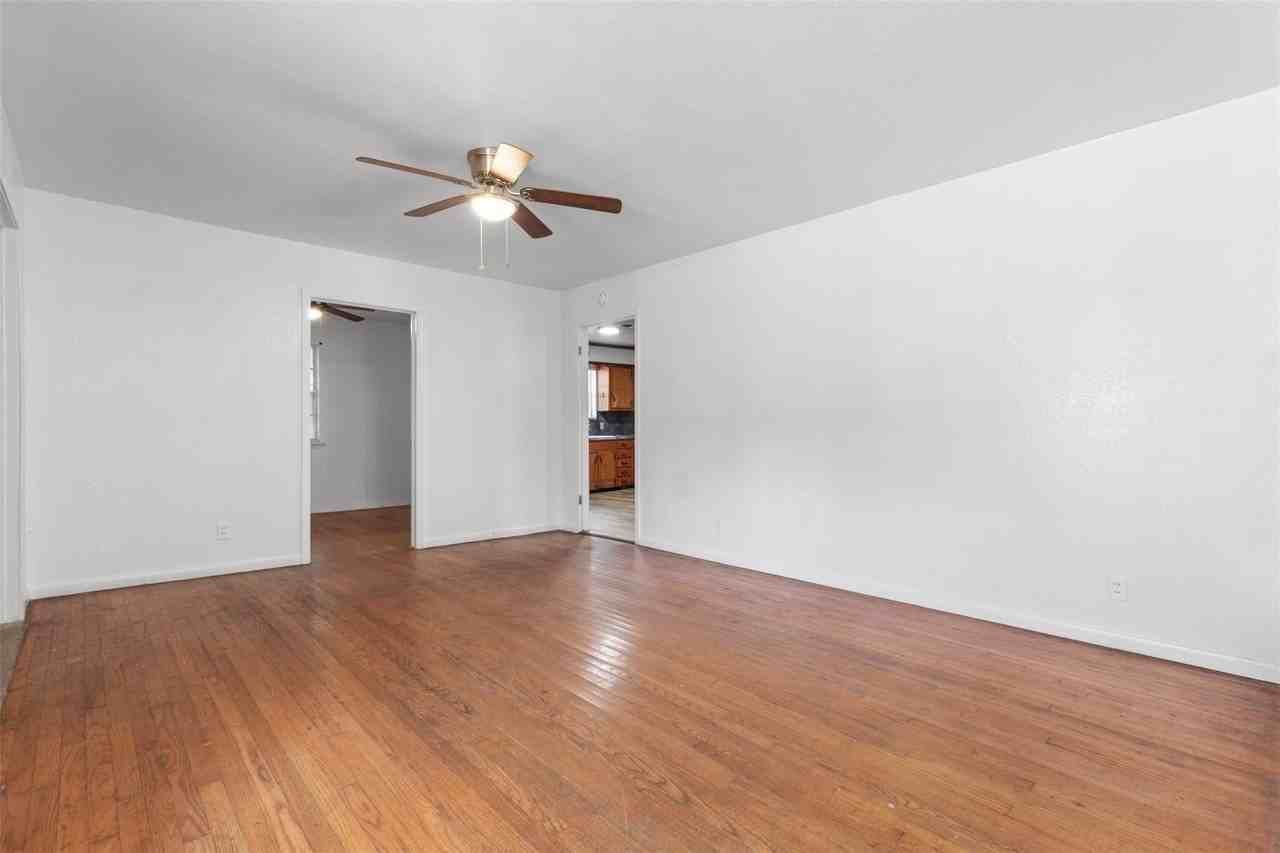 8923 Jennie Lee Ln - Photo 2 of 16