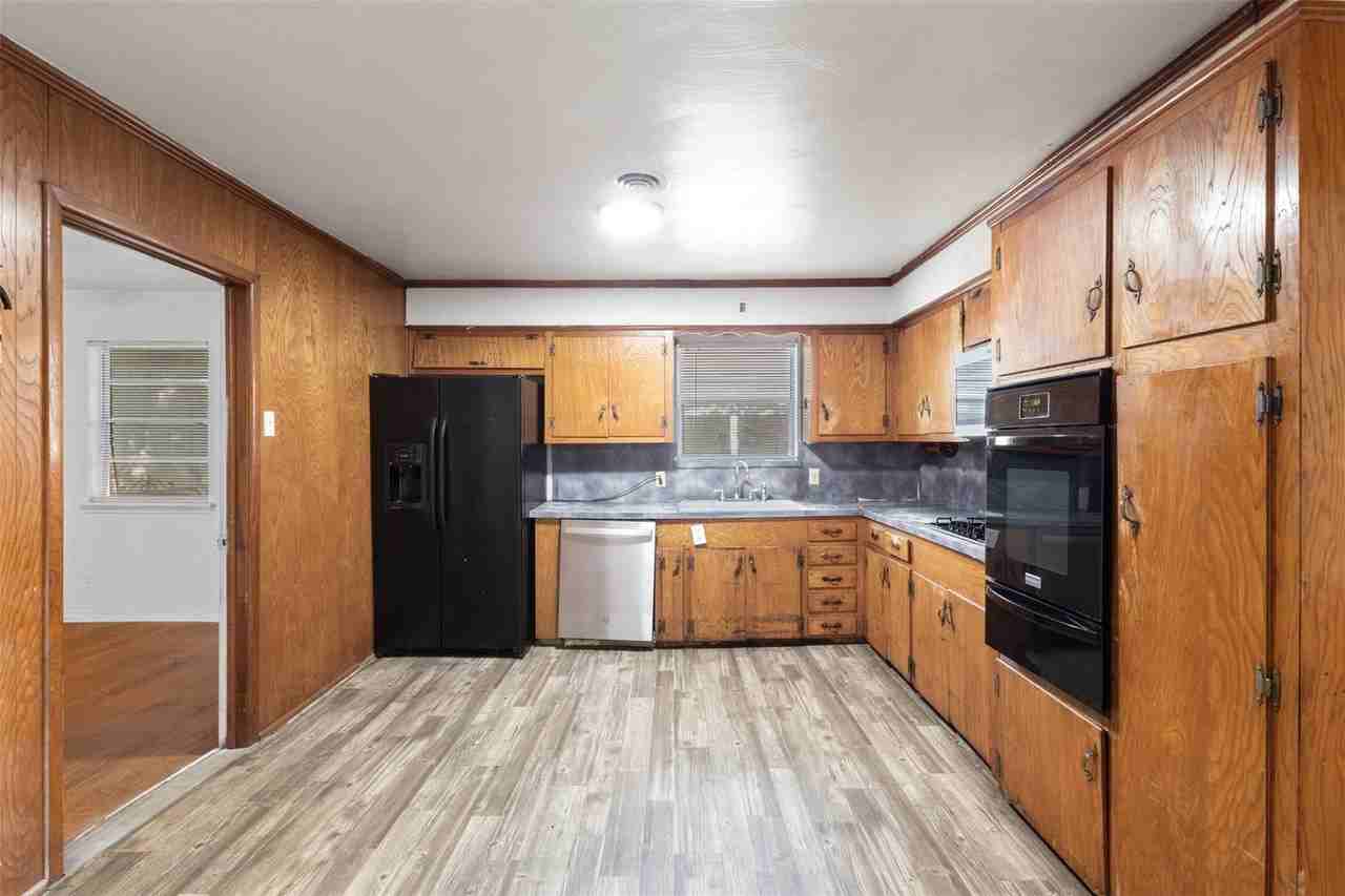 8923 Jennie Lee Ln - Photo 5 of 16