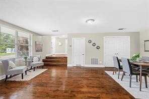 411 Harcourt St - Photo 5 of 24