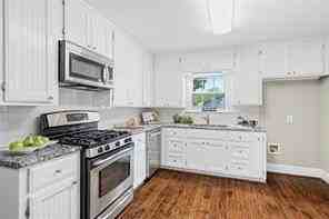411 Harcourt St - Photo 7 of 24