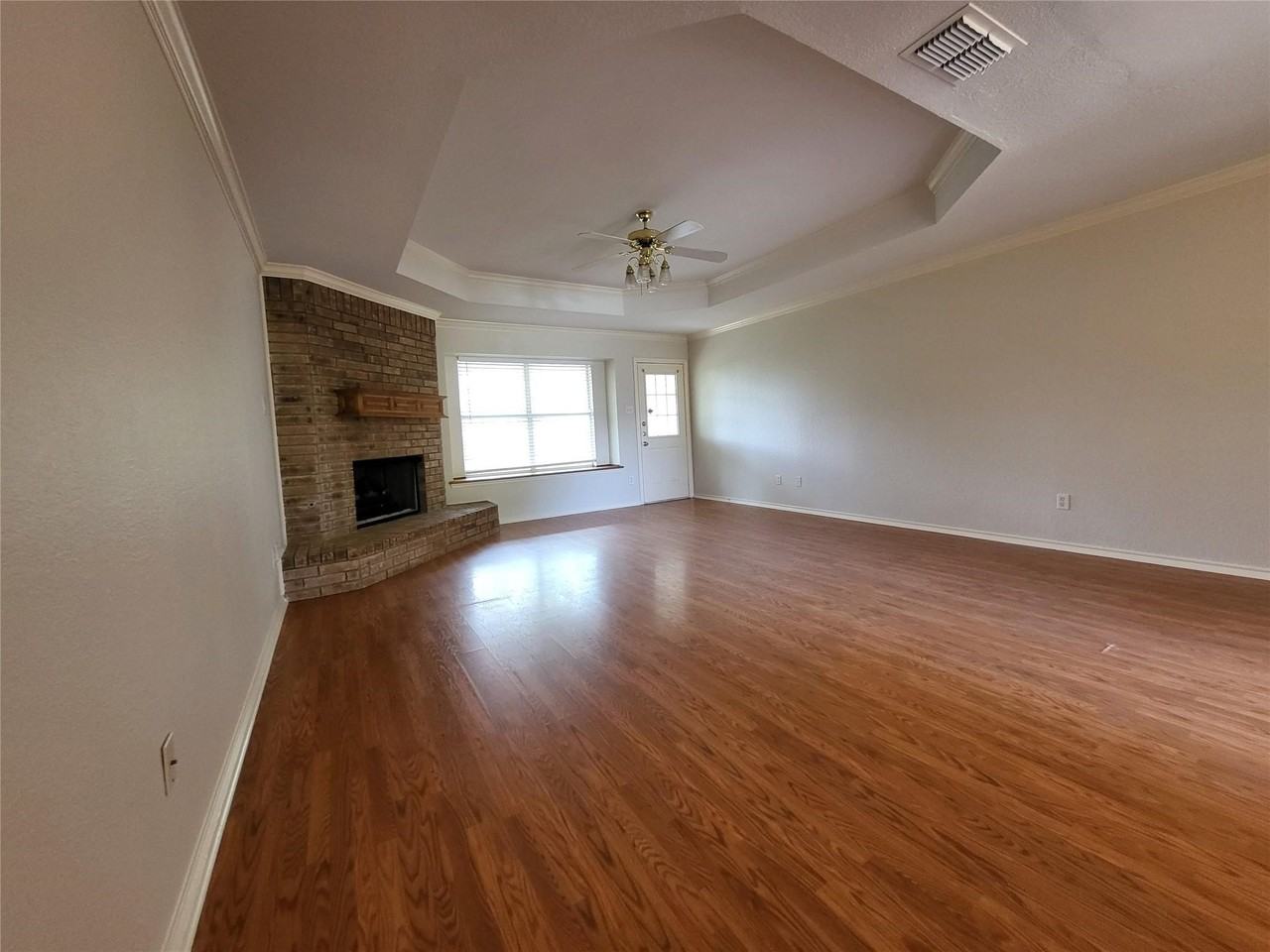 1109 Westgrove Dr - Photo 3 of 12