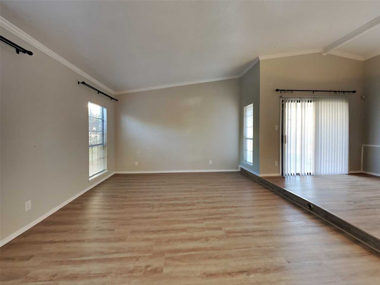 2112 Victoria Rd - Photo 5 of 23