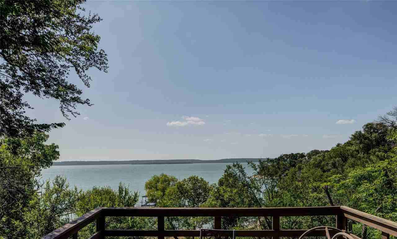 402 Aqua Way - Photo 5 of 36