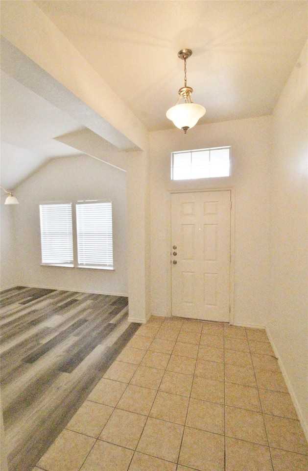 3256 Fluvia - Photo 2 of 28