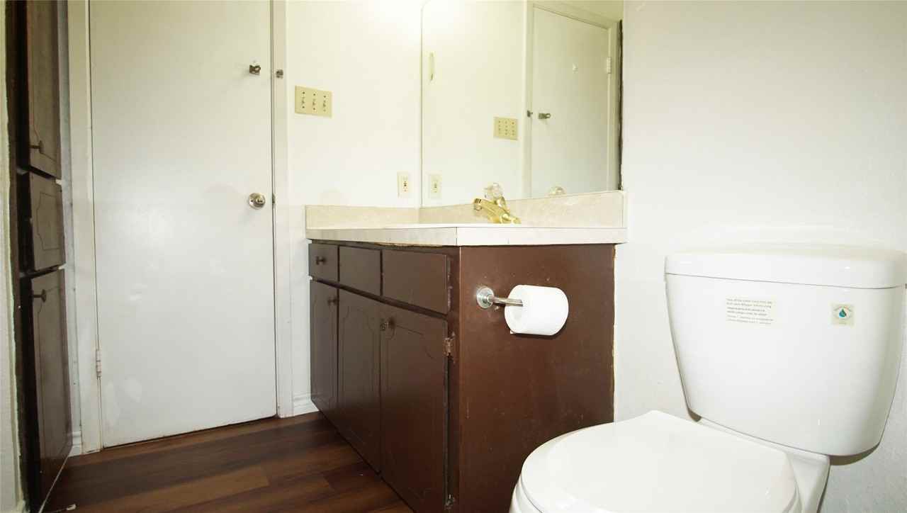 1008 Southmoor Dr #1012 - Photo 7 of 7