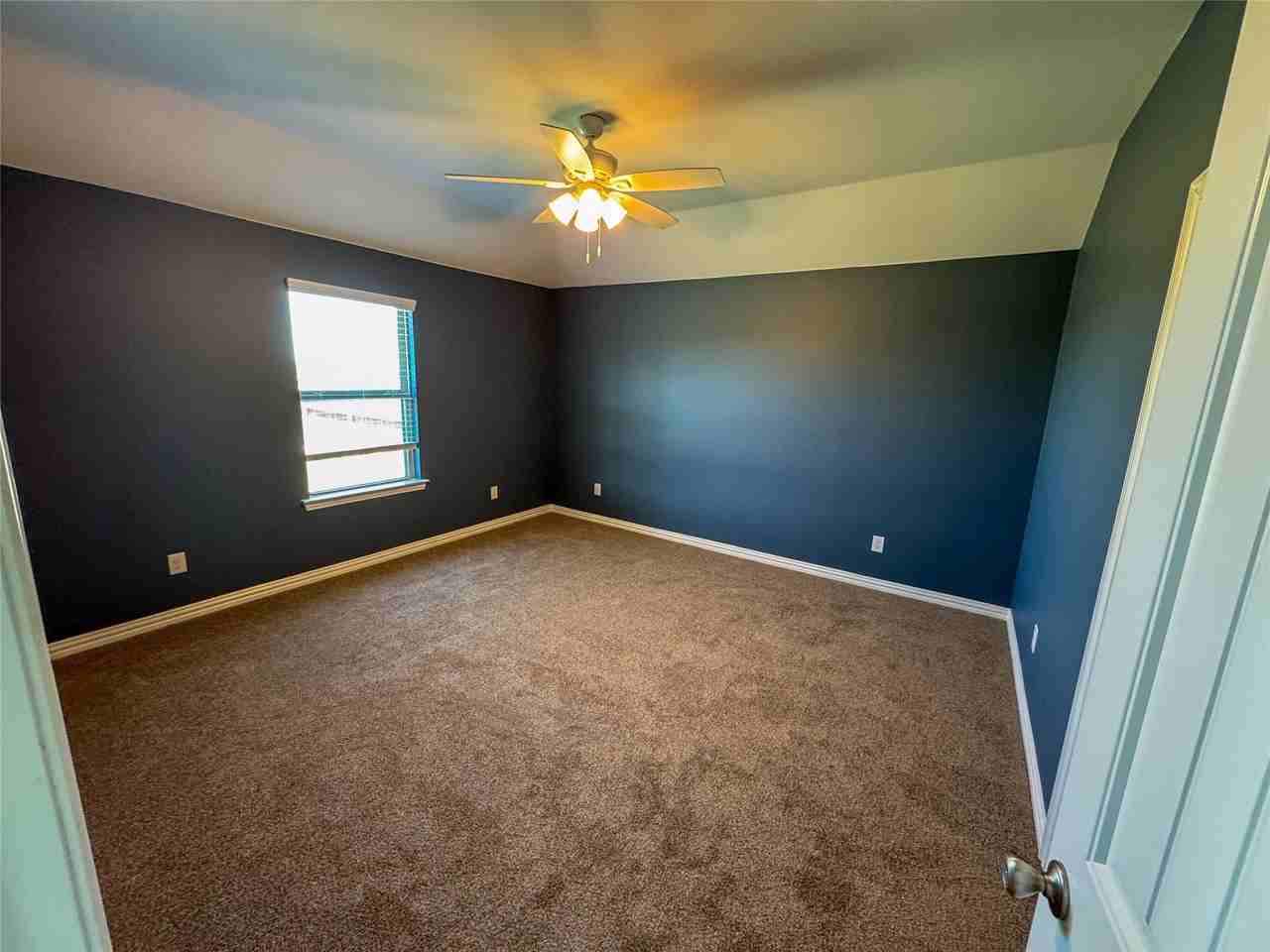 3409 Sandstone Dr - Photo 5 of 11