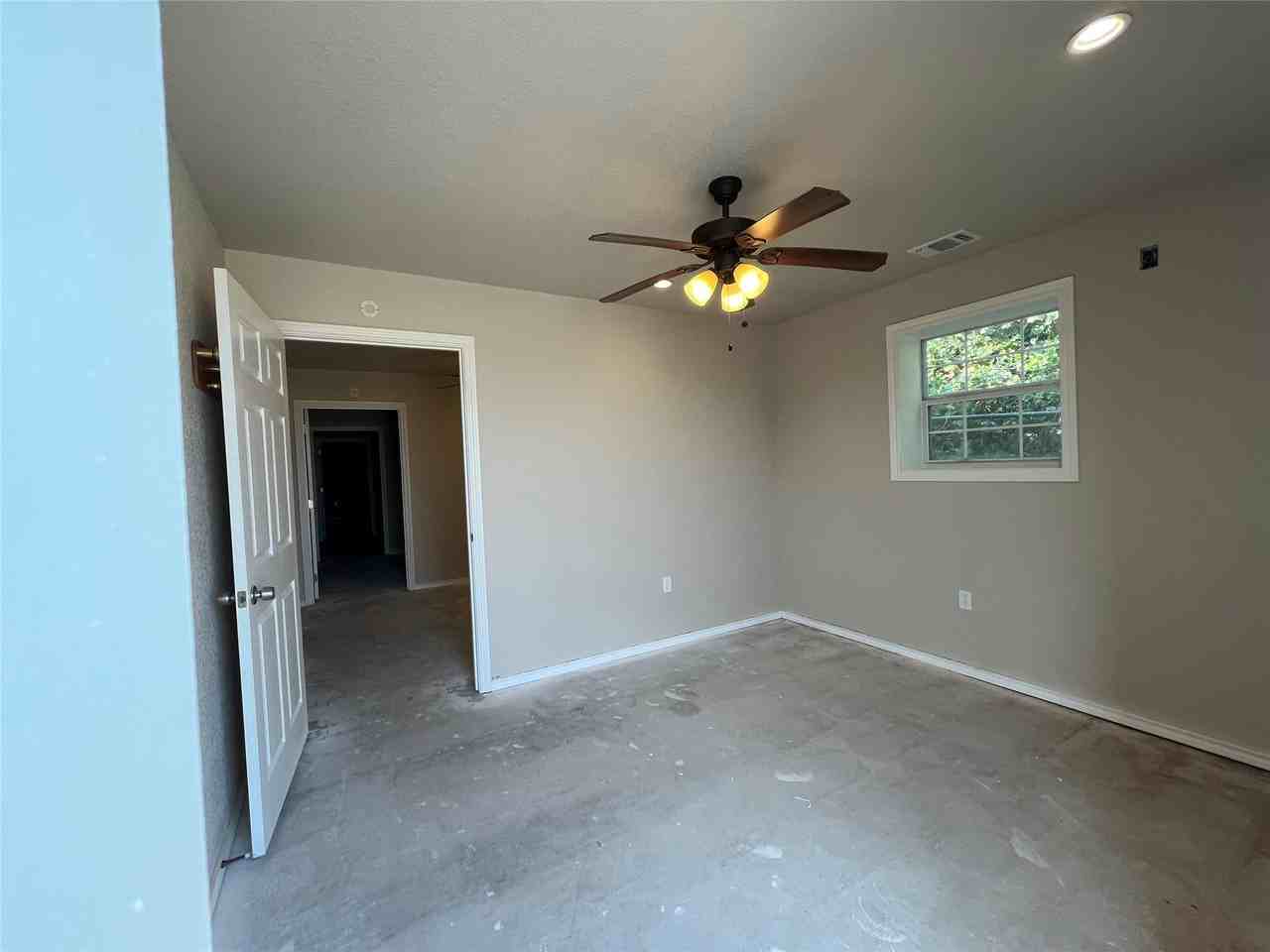 4210 Rhea Rd - Photo 3 of 11