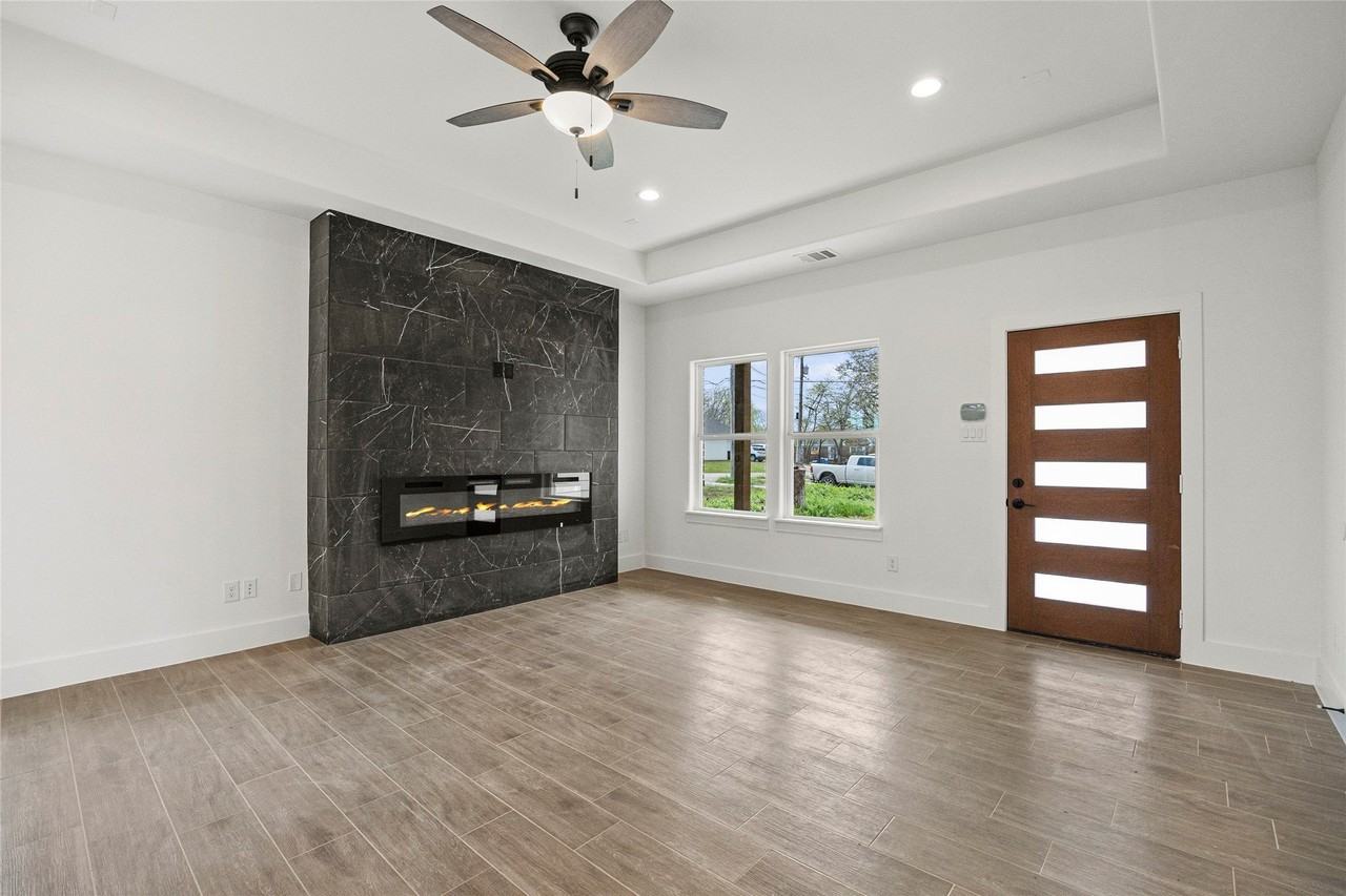 3508 Washington St - Photo 6 of 21