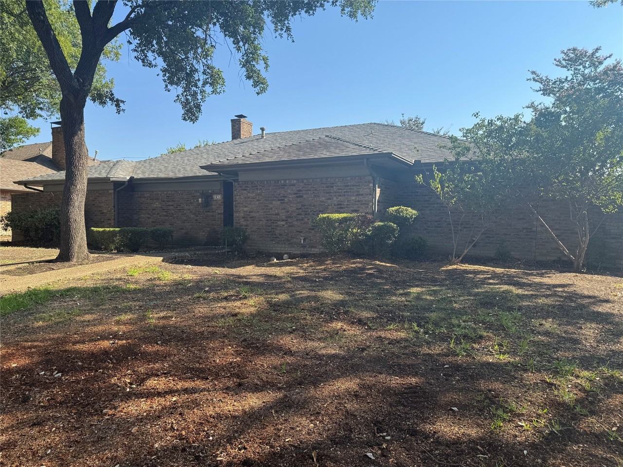 2414 Valley Frg - Photo 2 of 13