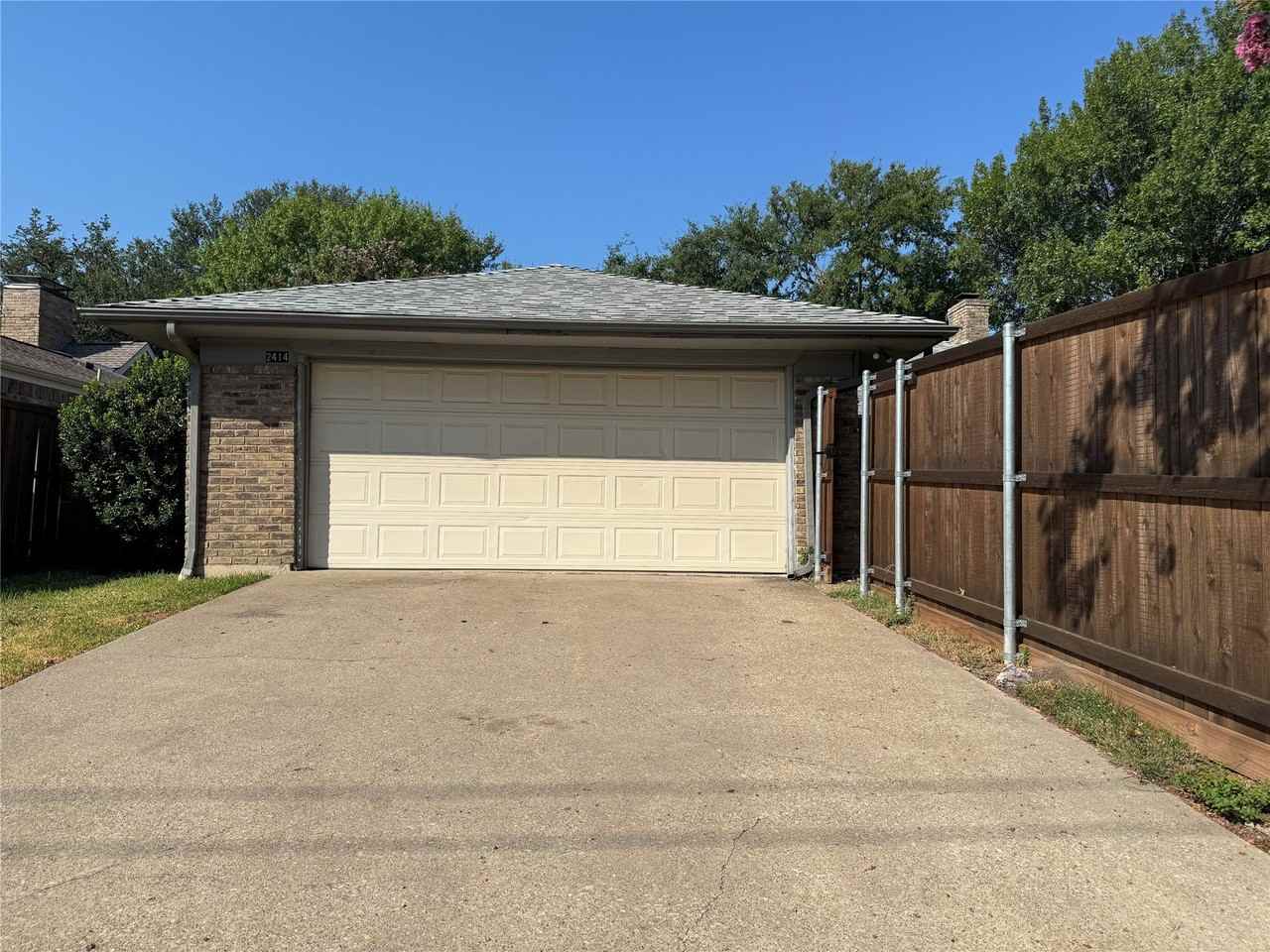 2414 Valley Frg - Photo 4 of 13