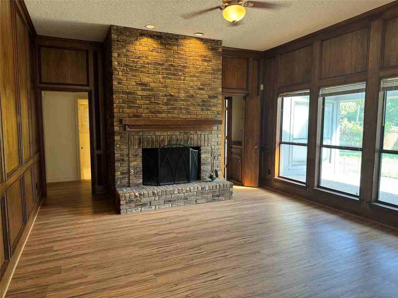 2414 Valley Frg - Photo 5 of 13