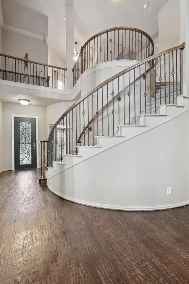 1132 Claire St - Photo 2 of 24