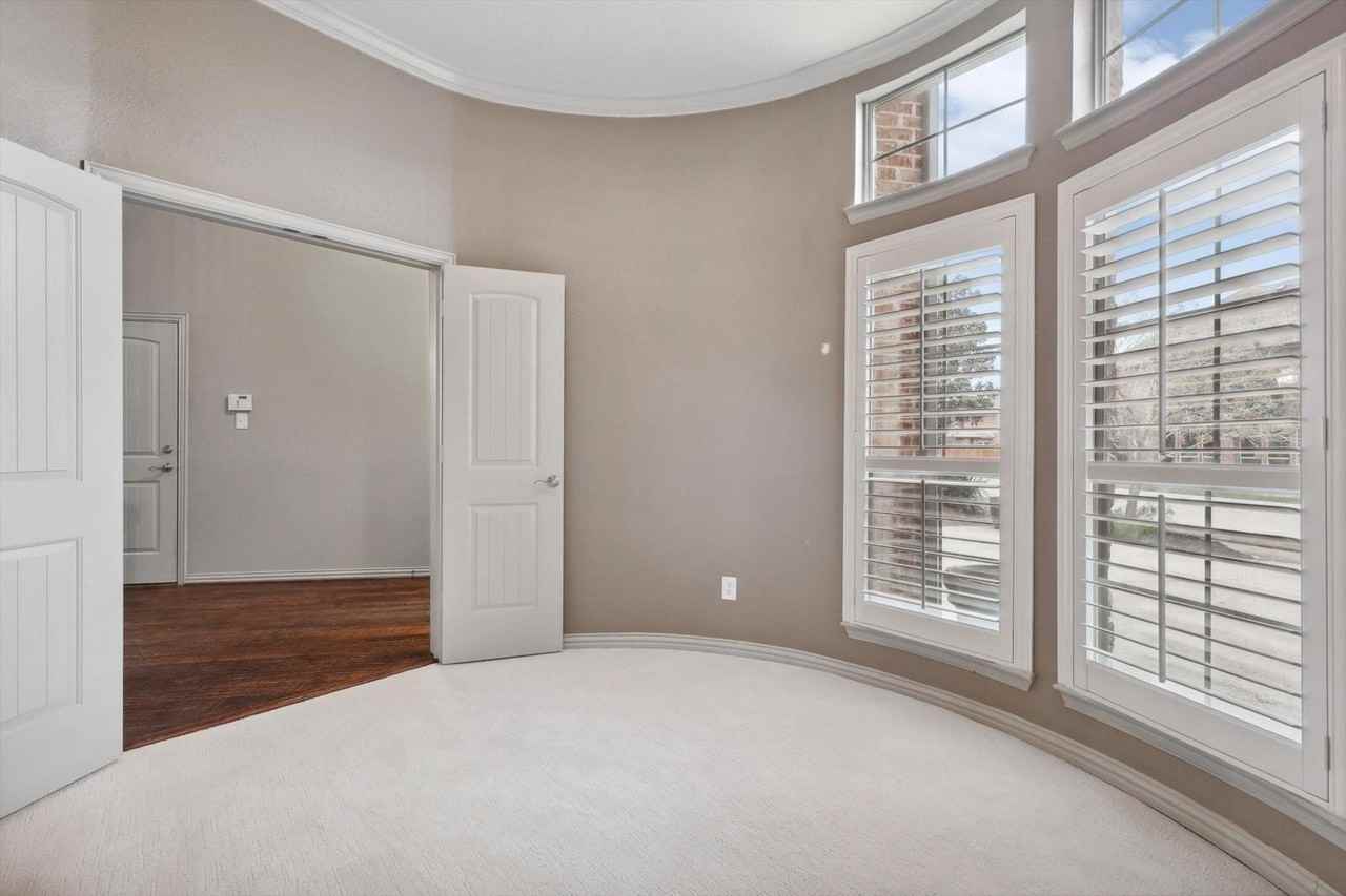 1132 Claire St - Photo 7 of 24