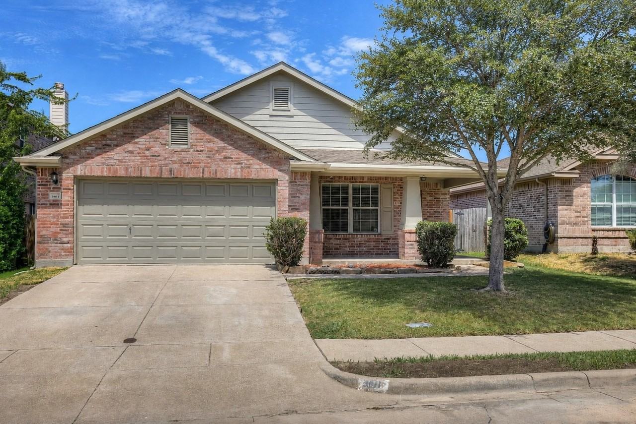 2011 Zavala - Photo 2 of 15