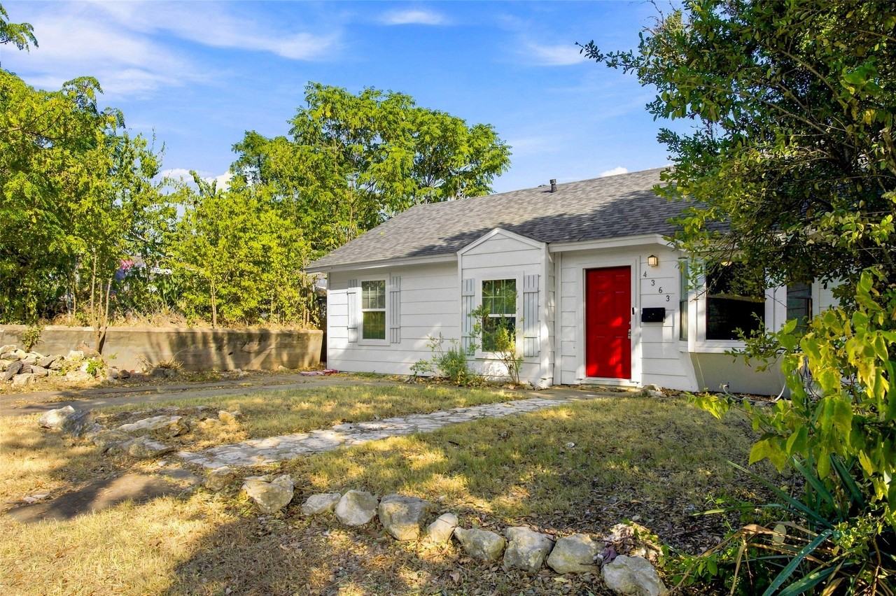 4363 Lisbon St - Photo 2 of 24