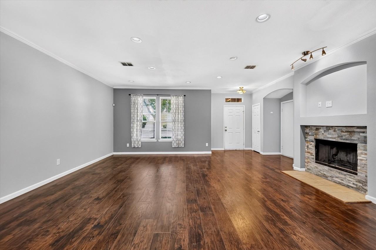 6513 Cartier Ct - Photo 3 of 21