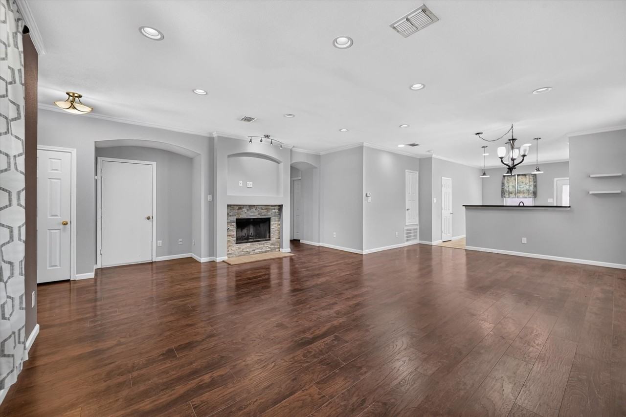 6513 Cartier Ct - Photo 4 of 21