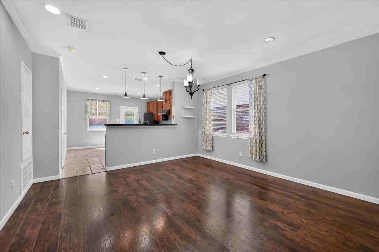 6513 Cartier Ct - Photo 6 of 21