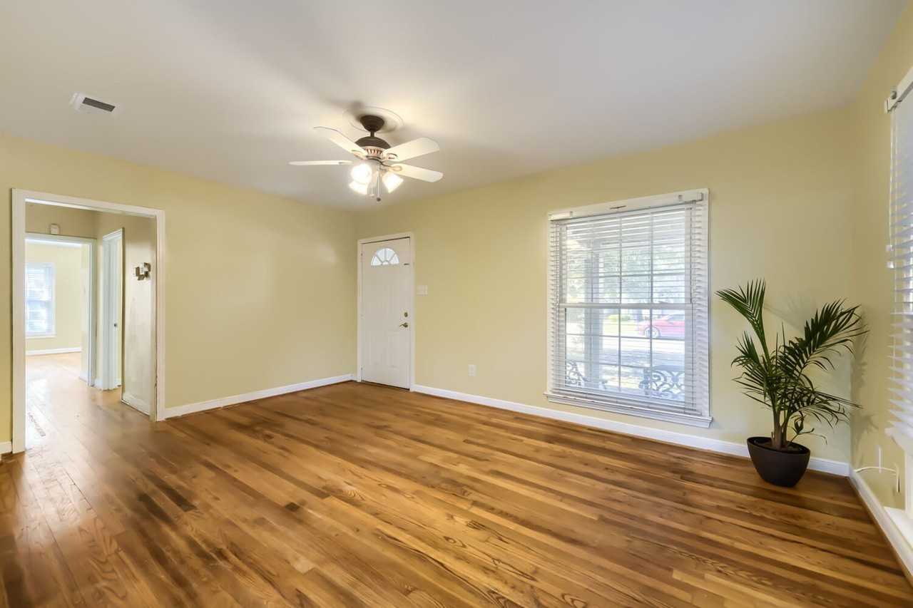 5108 Parkland Ave - Photo 6 of 17
