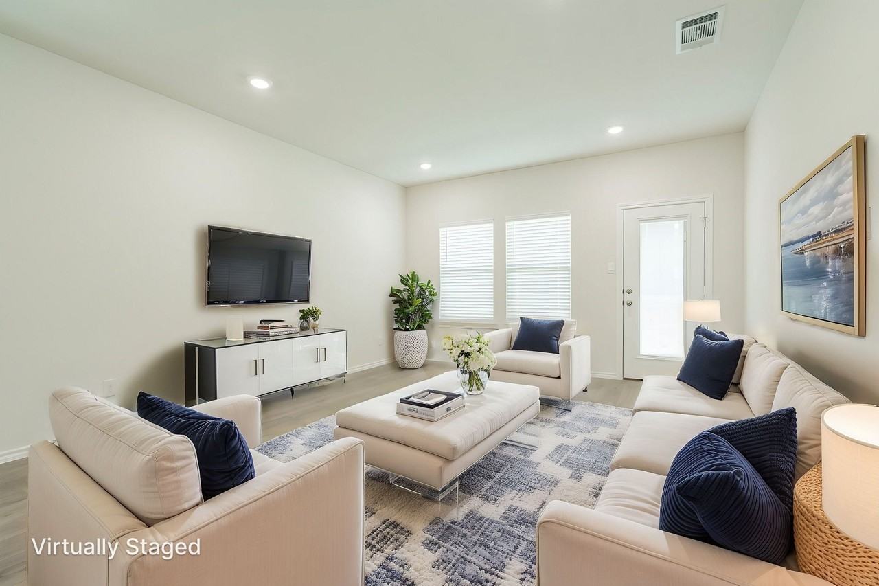 903 Shear Dr - Photo 7 of 36