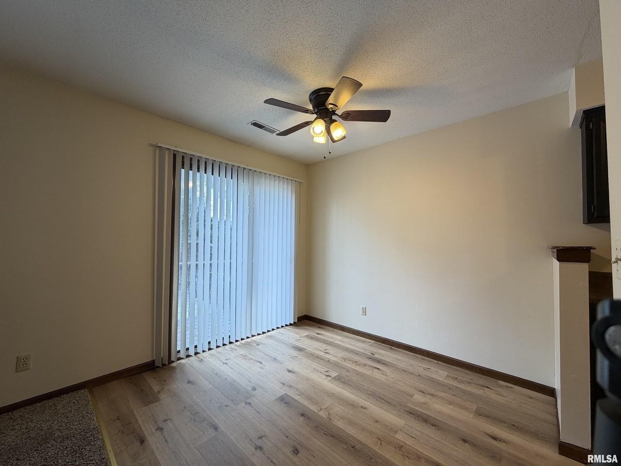 102 E Scarritt St #5 - Photo 6 of 10