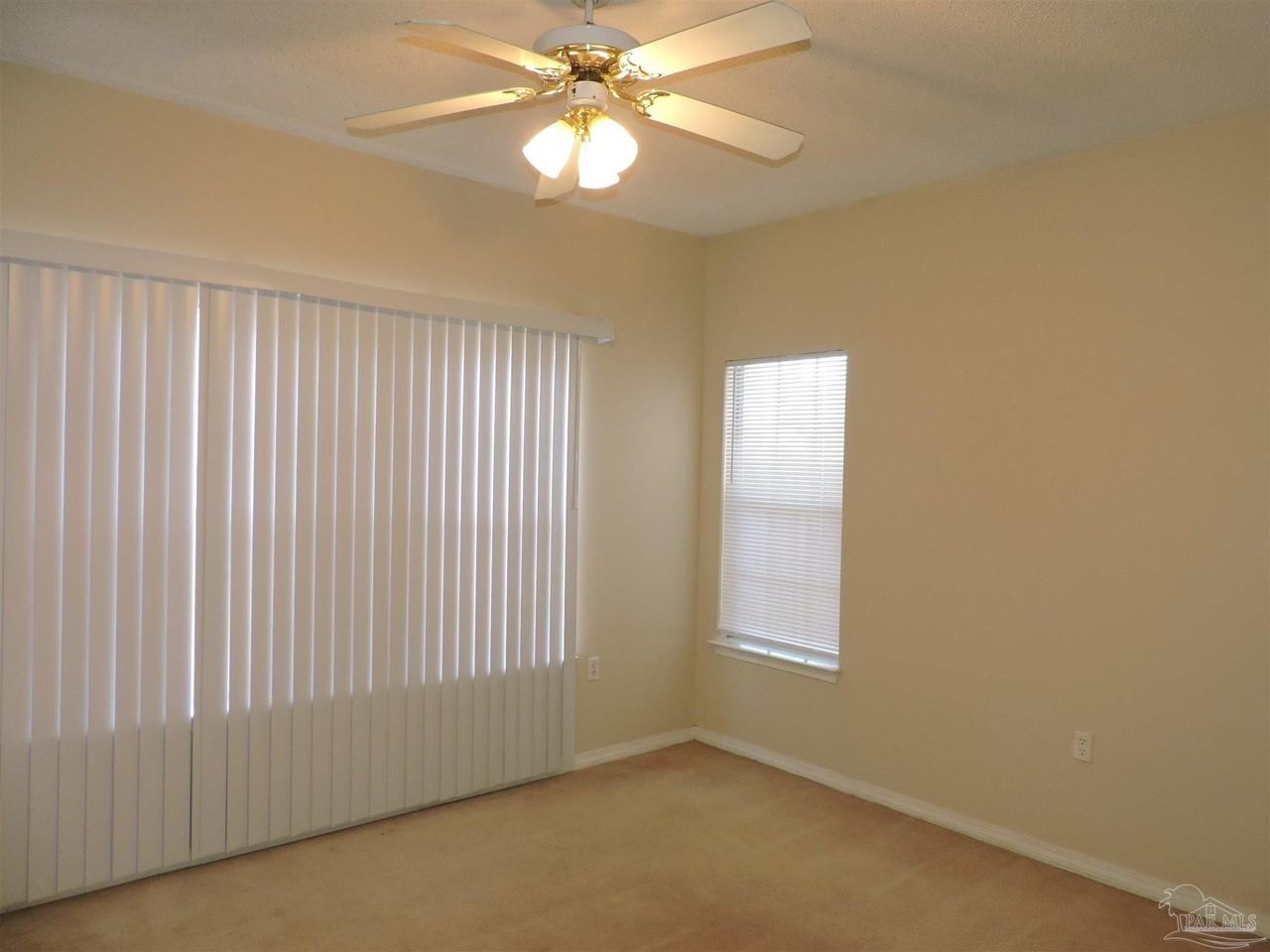 206 Wildflower Ln - Photo 6 of 22