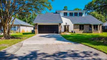 featured image of 1186 Muirfield Way